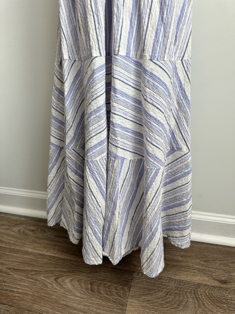 La Vie Rebecca Taylor Blue & White Striped Midi Dress | V-Neck Flowy Sundress - Picture 5 of 16